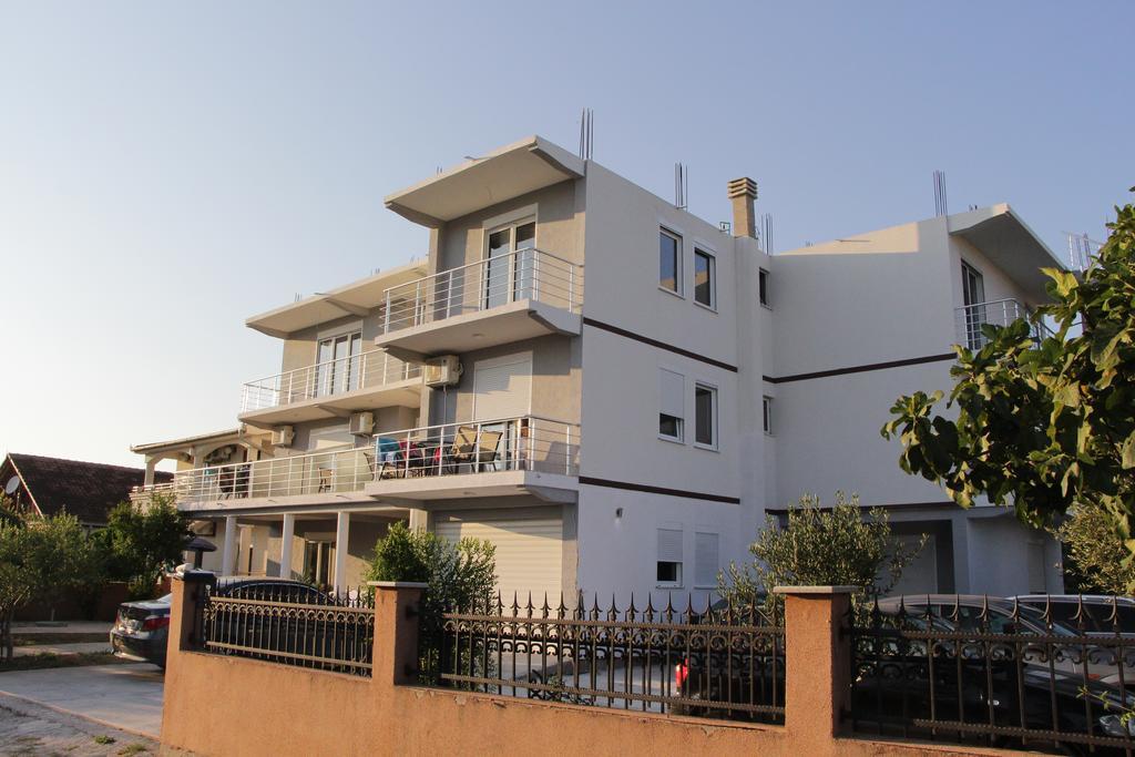 Apartments California Ούλτσιν Εξωτερικό φωτογραφία